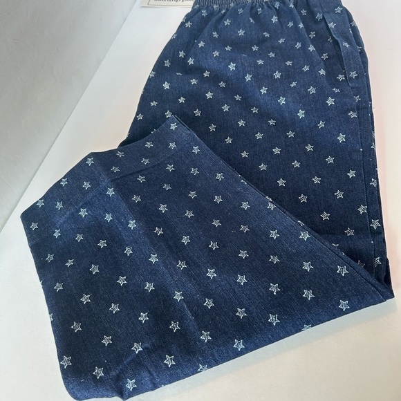NWT Alfred Dunner Blue Jean Capris with Stars Design - Picture 12 of 12